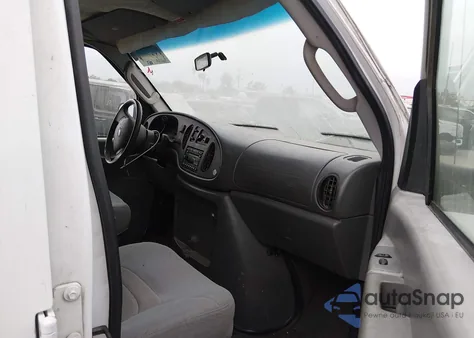 2006 Ford E-150 Chateau/Xl/Xlt z USA, uszkodzony, nr VIN 1FDRE11W26HA17874